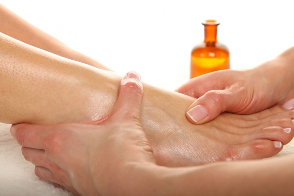 Causes and treatment of cracked heels at home. Preparations, ointments, hydrogen peroxide, aspirin, folk remedies