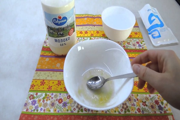 Masks for lamination of hair, growth and density at home from gelatin with egg, balm, mustard