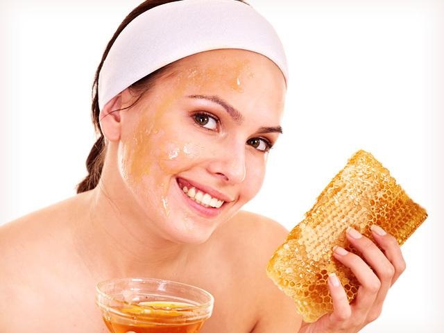 Facial scrubs. Professional and homemade recipes for sensitive and problem skin