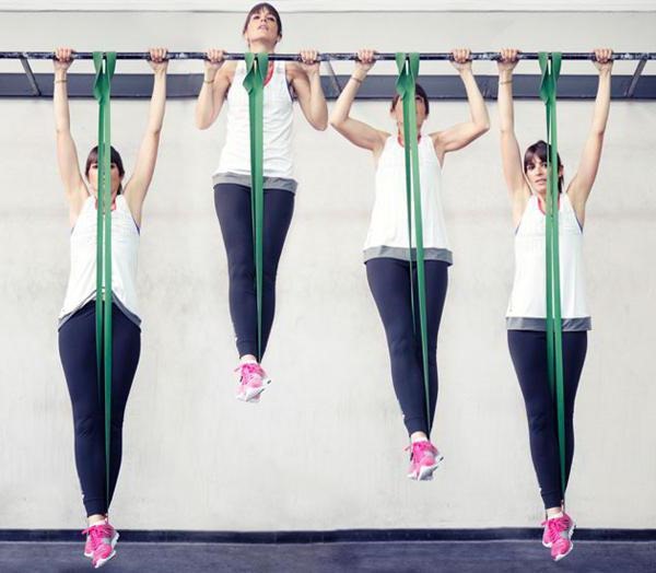 Pulling up on the horizontal bar. Training program for beginners. Benefits, weighted exercise pattern, rubber band