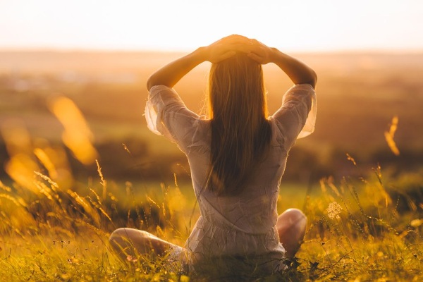 Olio di bergamotto. Proprietà e utilizzo a casa all'interno, per viso, capelli, pelle, scottature solari, bagno, per acne, herpes, lamblia, cellulite, in ginecologia, magia