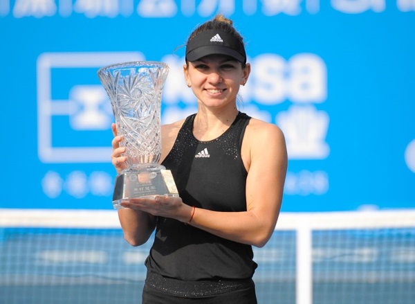 Simona Halep.Foto prima e dopo l'intervento chirurgico, peso e altezza di un tennista