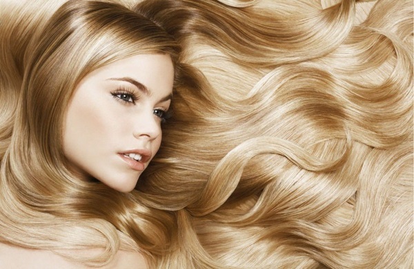 Cheraplastica per capelli. Cos'è, indicazioni, differenza con la laminazione, botox