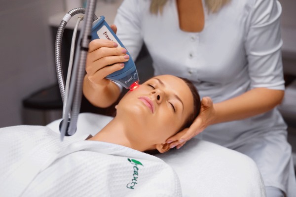 Fraxel laser therapy for facial skin. Indications, before and after photos, reviews