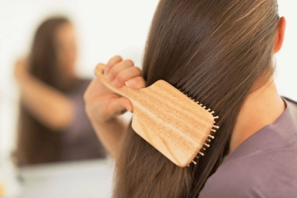 Come idratare i capelli dopo la decolorazione, la colorazione. Rimedi popolari, oli, balsami a casa