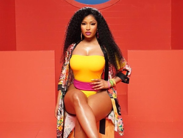 Nicki Minaj. Foto in costume da bagno, prima e dopo la chirurgia plastica, senza trucco, photoshop, vita personale