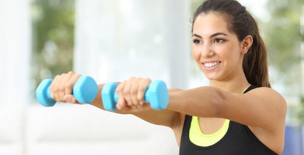 Hand dumbbell exercises for women for weight loss so that the skin does not hang. Workout at home