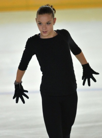 Adeline Sotnikova. Foto in costume da bagno, parametri della figura, come è cambiata, perdita di peso, biografia