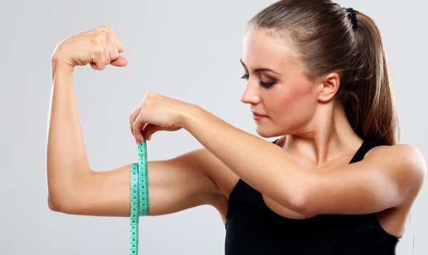 How to pump up biceps for a girl with and without dumbbells, push-ups at home