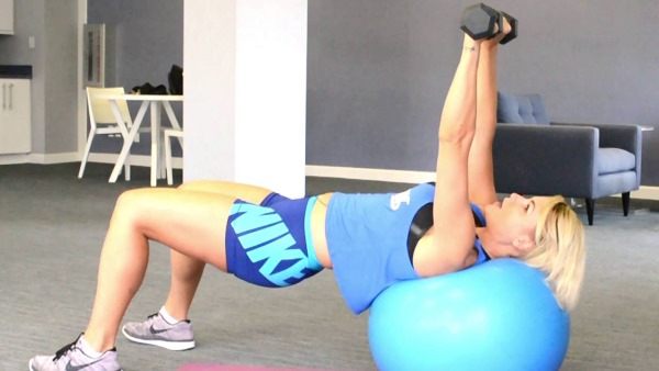 Exercises with a fitness ball for weight loss of the abdomen, sides, legs. Video for beginners