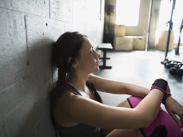 Übertraining. Symptome bei Männern, Frauen, wie man sich erholt, Ursachen, Anzeichen, Behandlung