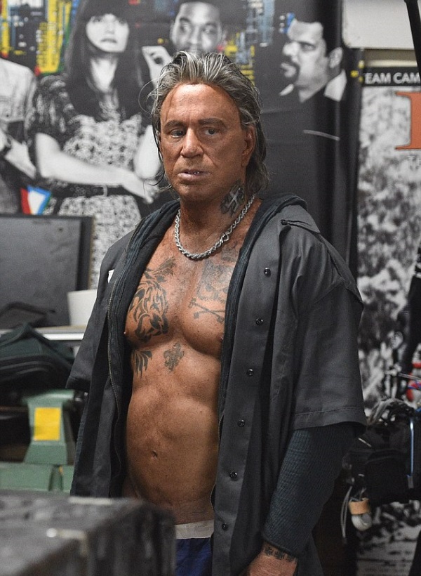 Mickey Rourke. Prima e dopo chirurgia plastica, chirurgia, foto in gioventù, ora, biografia, vita personale