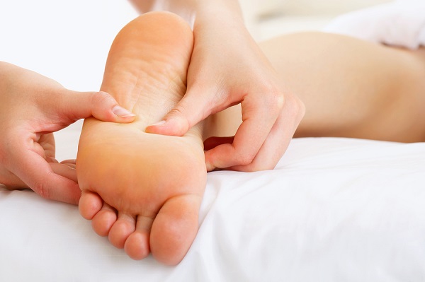 Acupuncture points on the human foot. Layout of the left, right leg