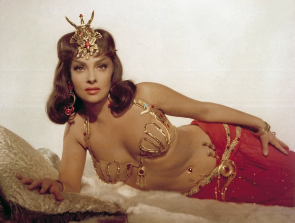 Gina Lollobrigida. Foto in gioventù, ora, biografia, figura, plastica