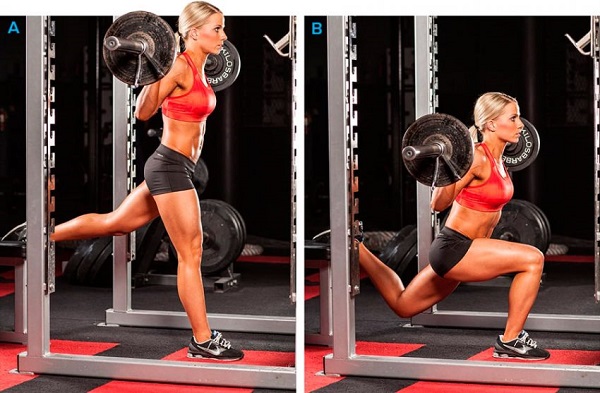 Lunges in Smith for girls. Technique of execution from the platform, stepping back, step, bench