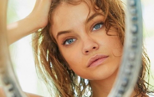 Barbara Palvin. Foto senza trucco, in costume da bagno, figura, prima e dopo chirurgia plastica, biografia, vita personale