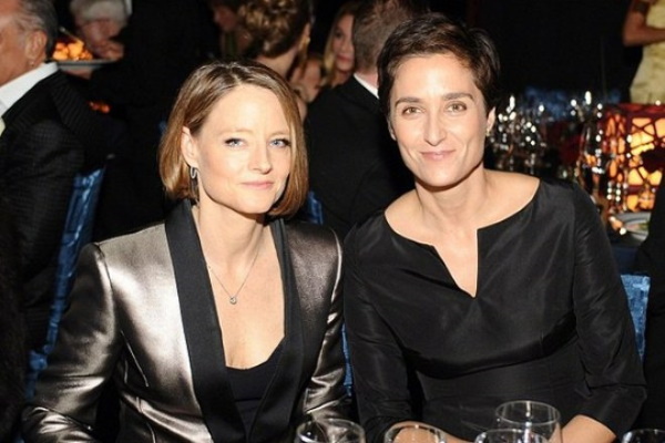 Jodie Foster. Foto nella sua giovinezza, ora, prima e dopo la chirurgia plastica, biografia, vita personale