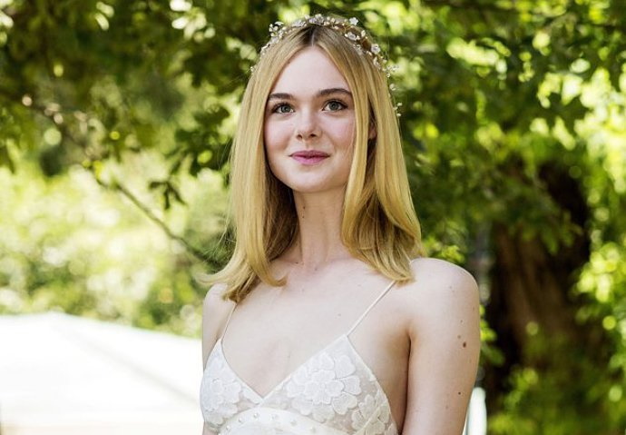 Elle Fanning (Fanning). Photos hot in a swimsuit, figure, personal life, biography