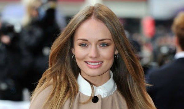 Laura Haddock. Foto hot Maxim, Playboy, candida, in costume da bagno, biografia, plastica