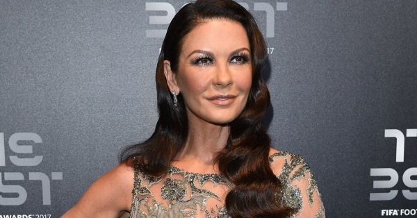 Catherine Zeta-Jones. Fotos in seiner Jugend, jetzt ohne Make-up, vor und nach der plastischen Chirurgie, Biografie