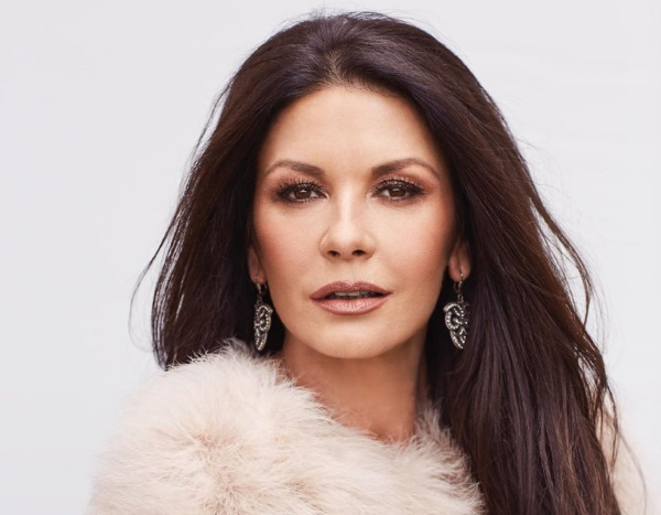 Catherine Zeta-Jones. Fotos in seiner Jugend, jetzt ohne Make-up, vor und nach der plastischen Chirurgie, Biografie