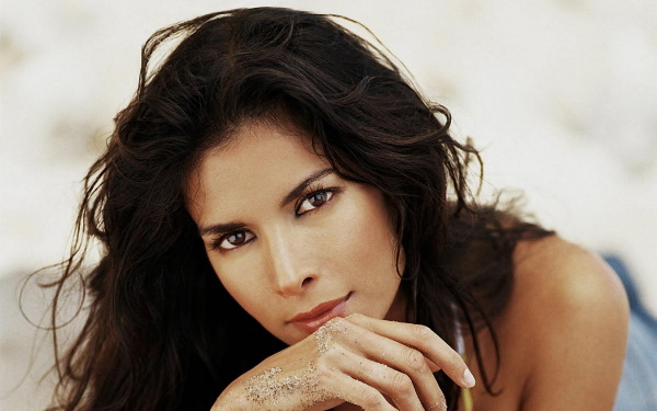 Patricia Velazquez. Fotos sind heiß, jetzt, in der Jugend, Figurenparameter, Biografie