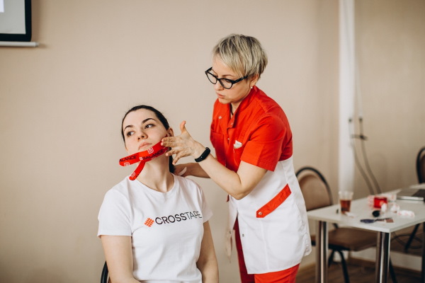 How to remove a double chin. Cosmetology without surgery: injections, threads, fillers, exercises, revitonics, rf lifting, lipolytics, Darsonval, teips and more