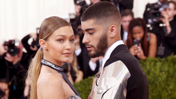 Gigi Hadid. Foto in costume da bagno, prima e dopo la chirurgia plastica, perdita di peso