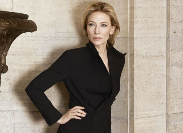 Cate Blanchett. Foto hot in costume da bagno, figura, plastica