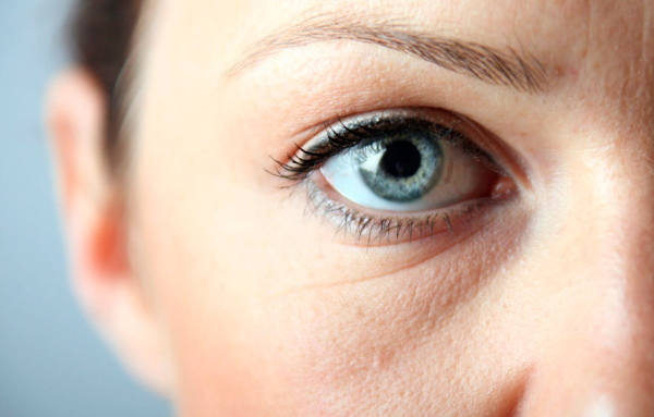 Bags under the eyes: cosmetic procedures, injections. Reviews