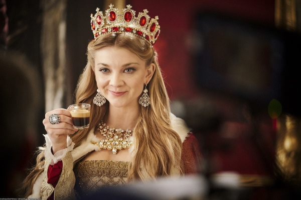 Natalie Dormer. Foto hot in costume da bagno, film, biografia